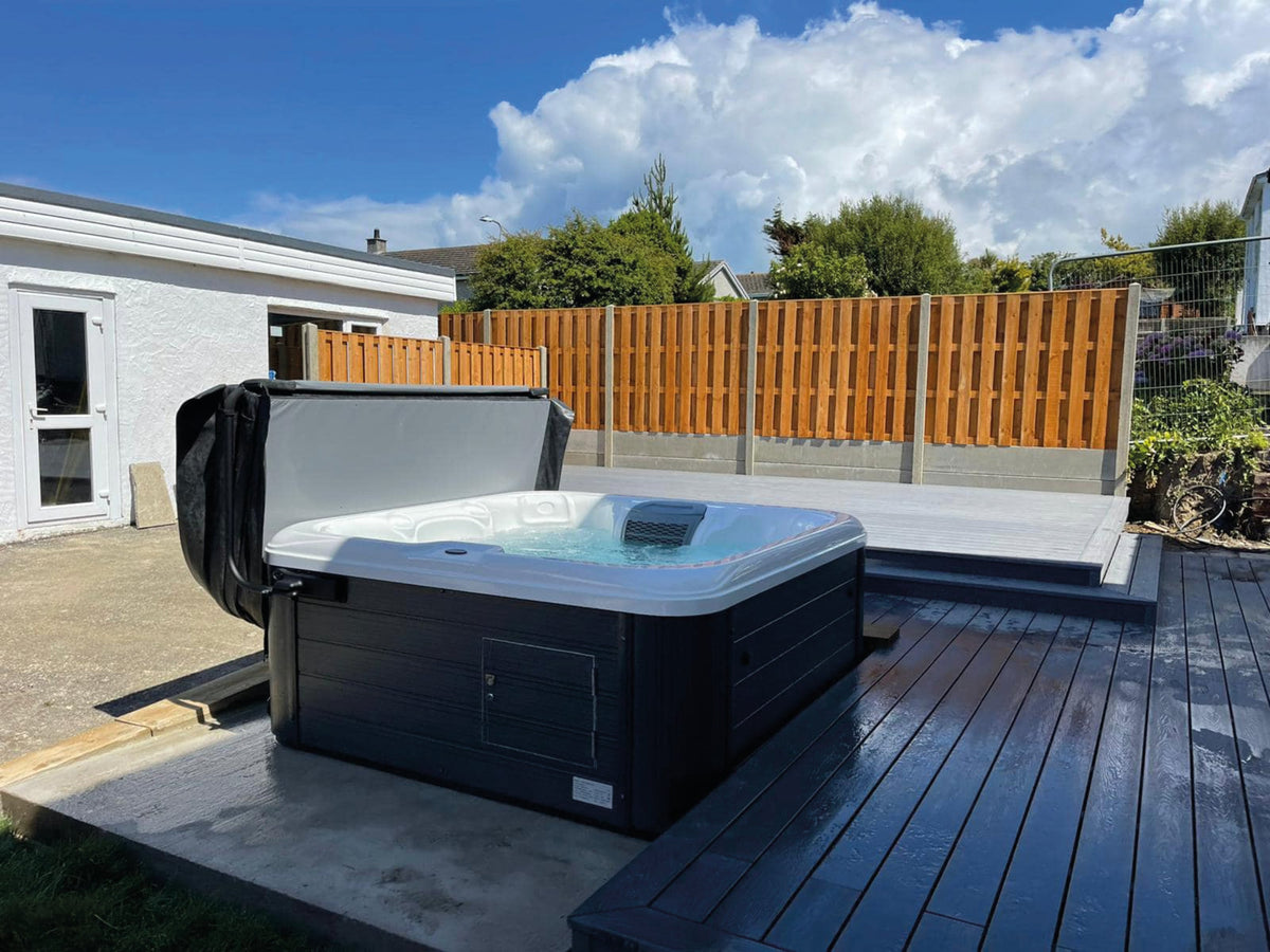 Platinum Spas Vacation Social Hot Tub