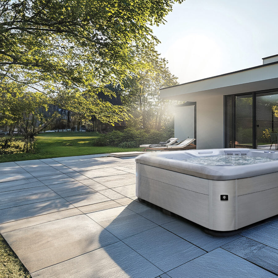 Aquasolus The Harmony Hot Tub