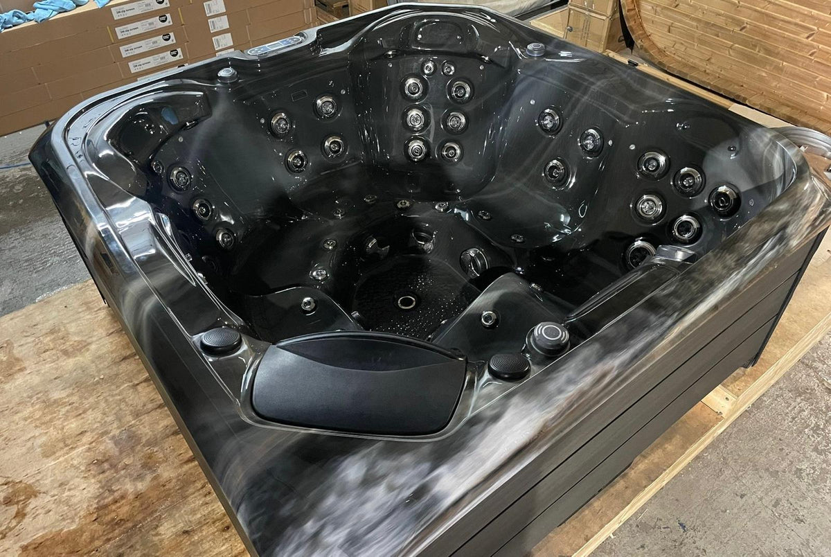 Platinum Spas Santorini Hot Tub