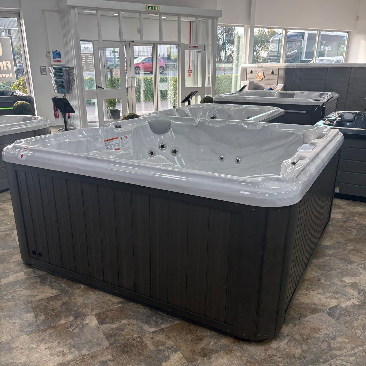 Sundance Edison Hot Tub
