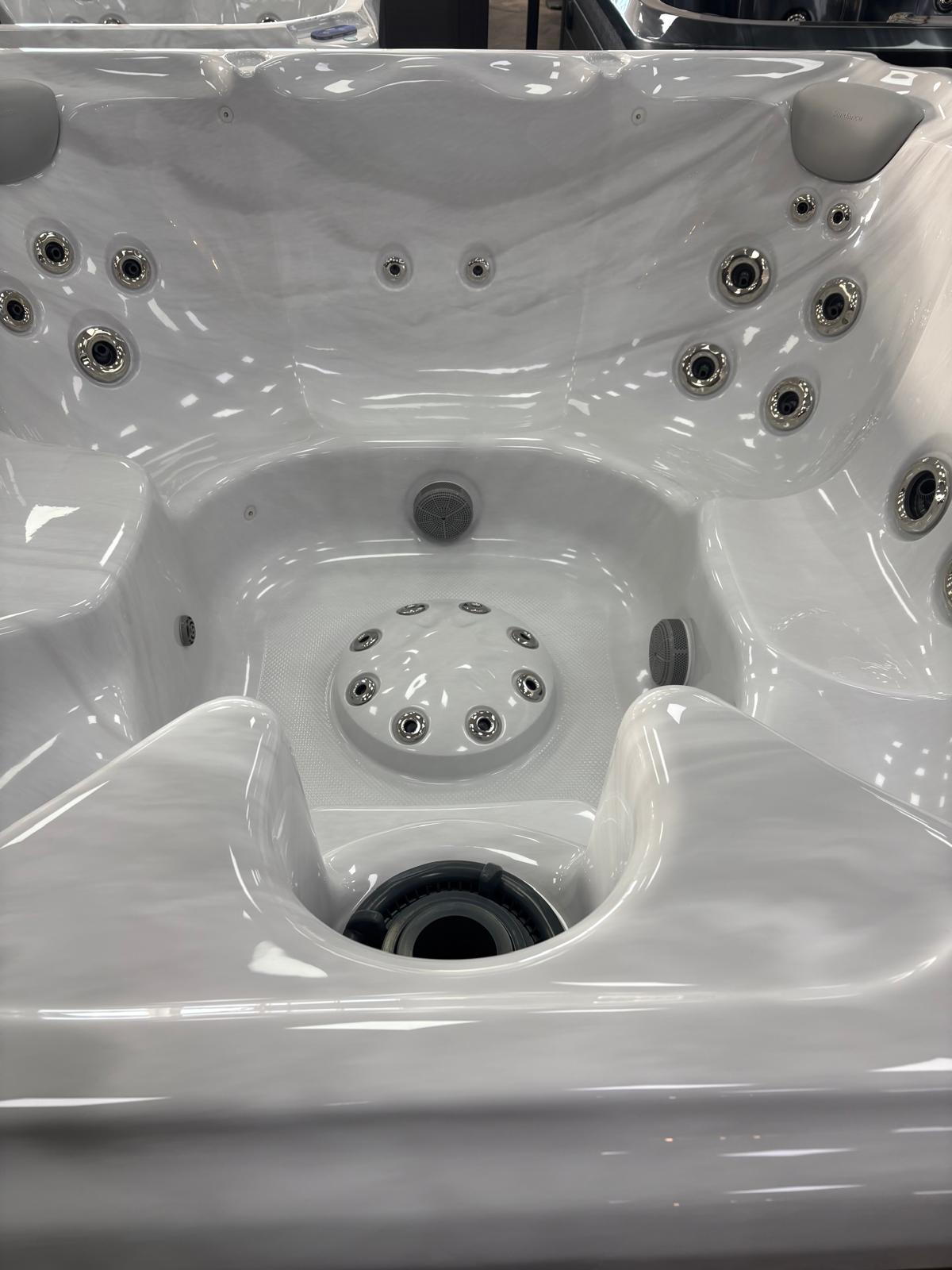 Sundance Edison Hot Tub