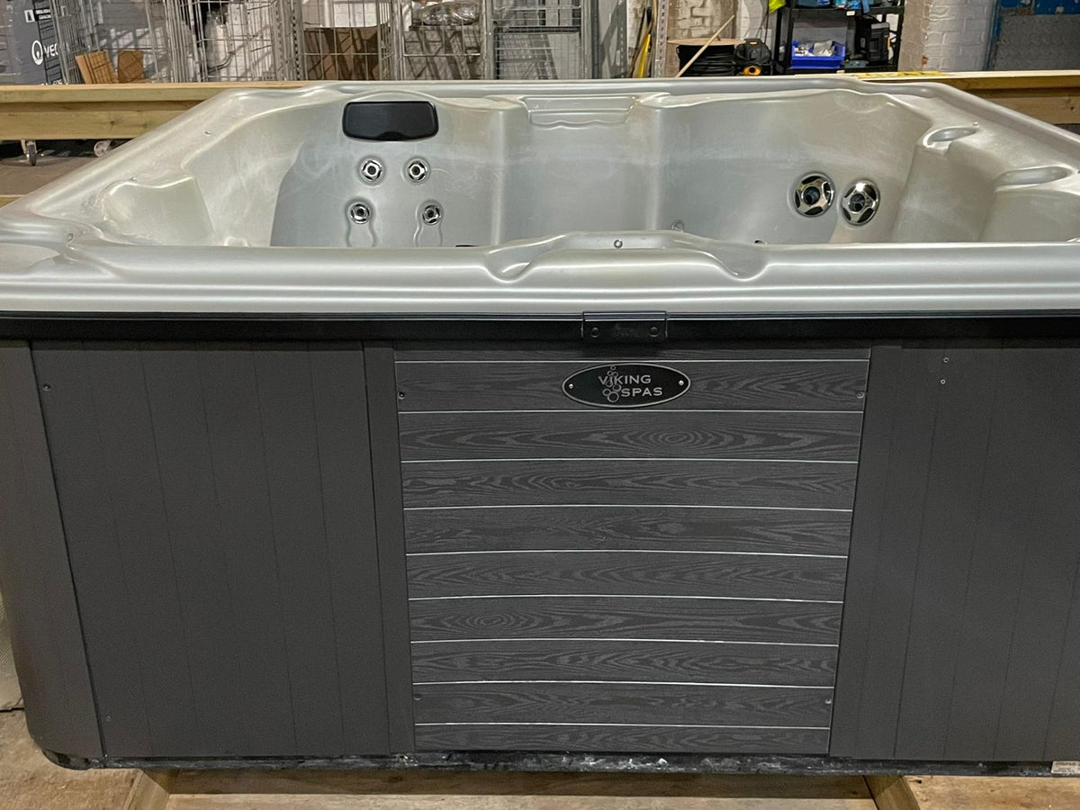 Viking Spa Royale Hot Tub