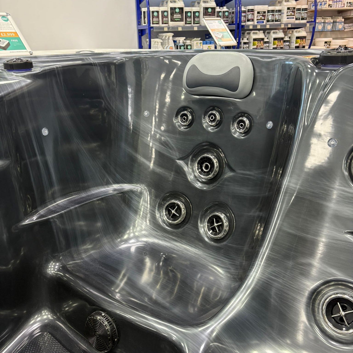 Platinum Spas Tahiti Hot Tub