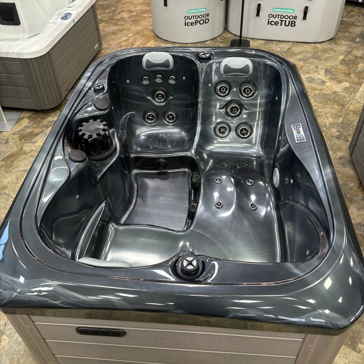 Platinum Spas Tahiti Hot Tub