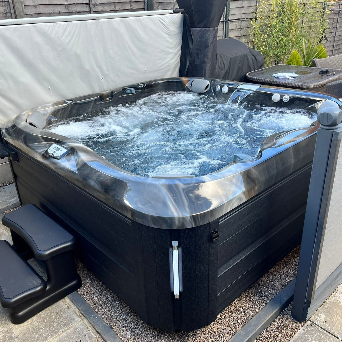Jacuzzi® J375IP™ Hot Tub