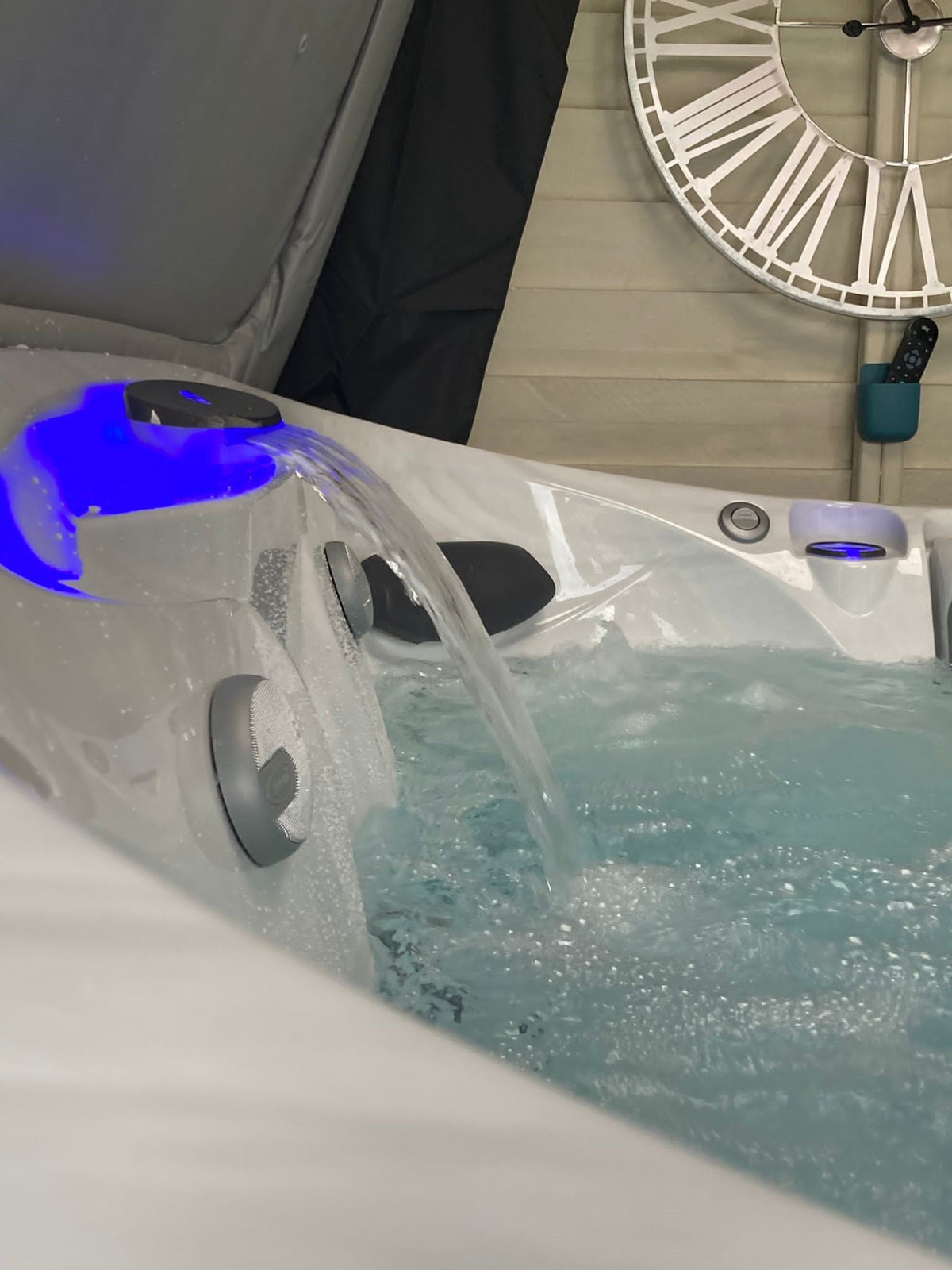 Jacuzzi® J435IP™ Hot Tub