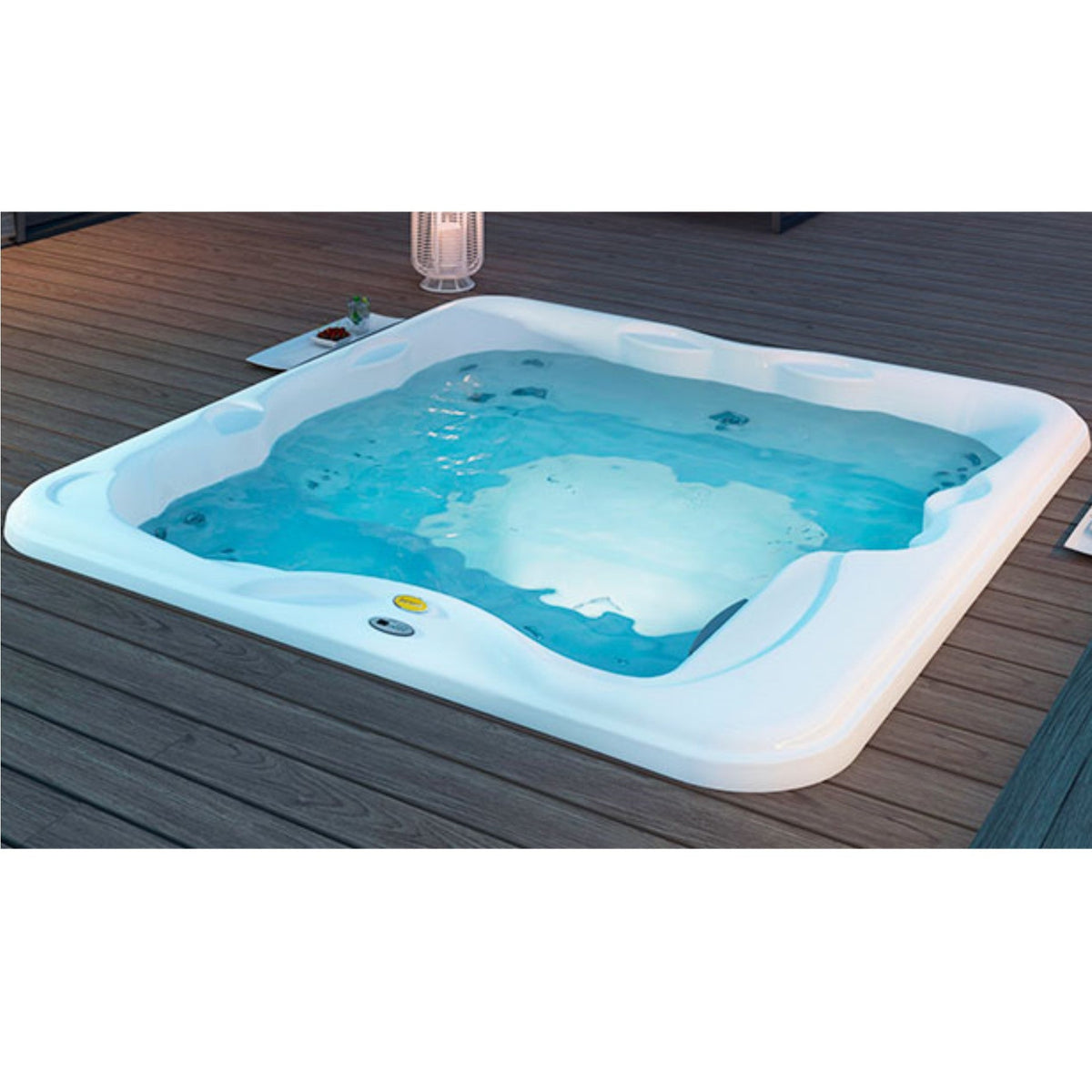 Jacuzzi® Lodge™L Hot Tub