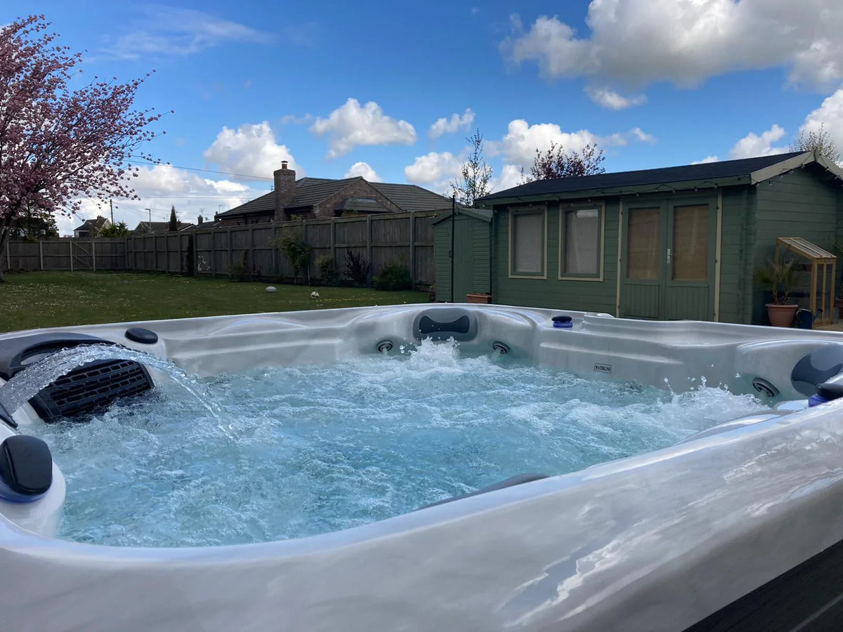 Platinum Spas Santorini Hot Tub