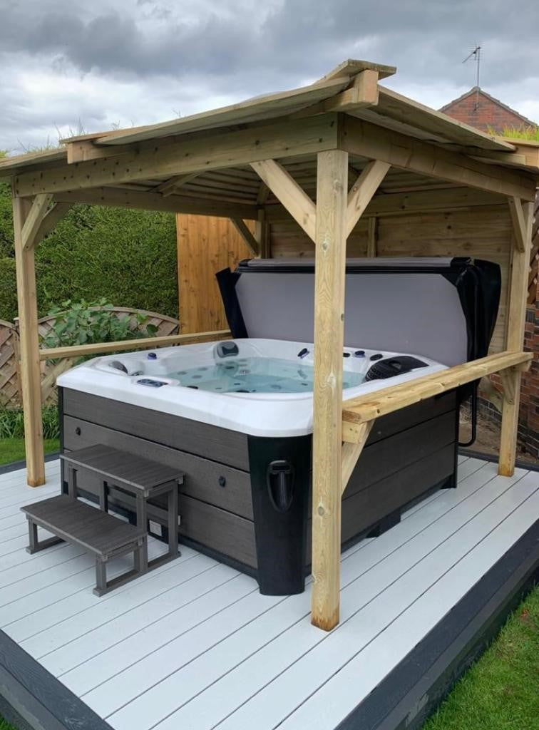 Platinum Spas Santorini Hot Tub