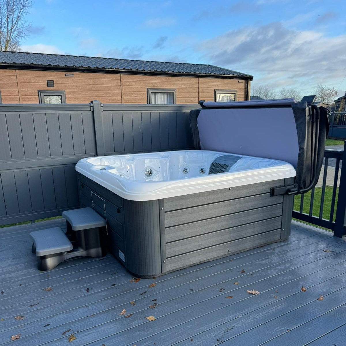 Platinum Spas Vacation Lounge Hot Tub