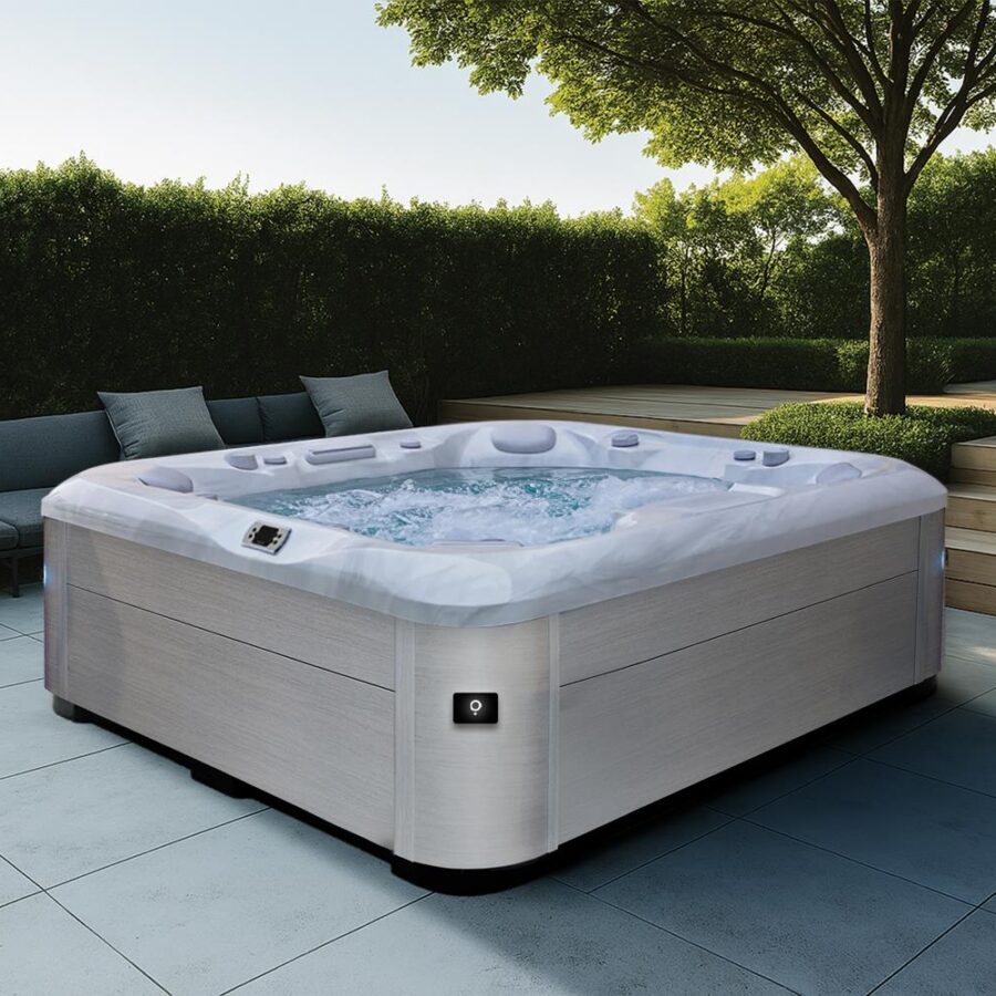 Aquasolus The Calma Hot Tub