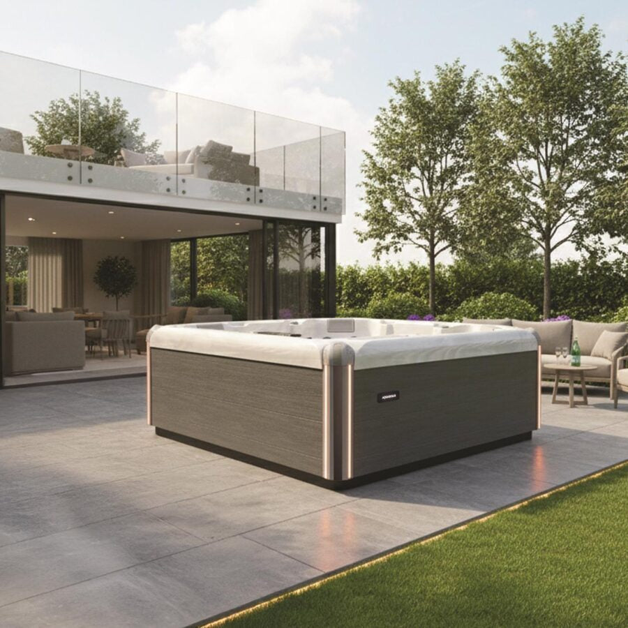Aquasolus The Cascade Hot Tub