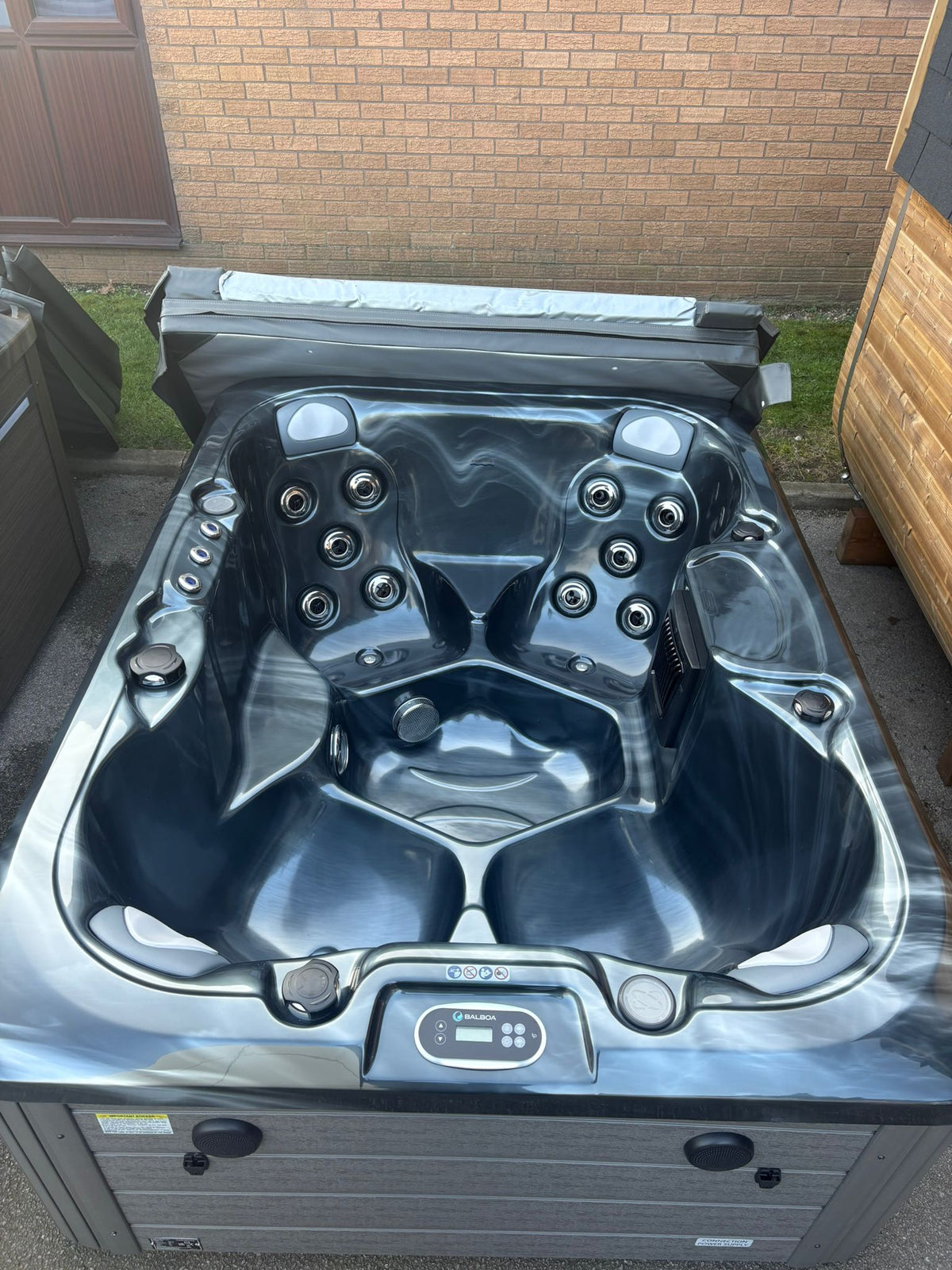 Outdoor Living Reef Hot Tub